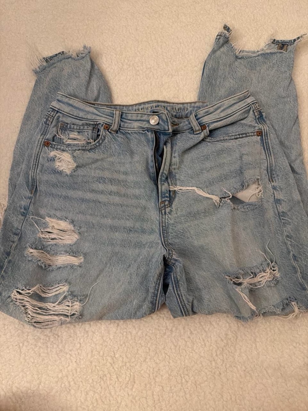 American Eagle Outfitters Light Blue Distressed Boyfriend Jeans